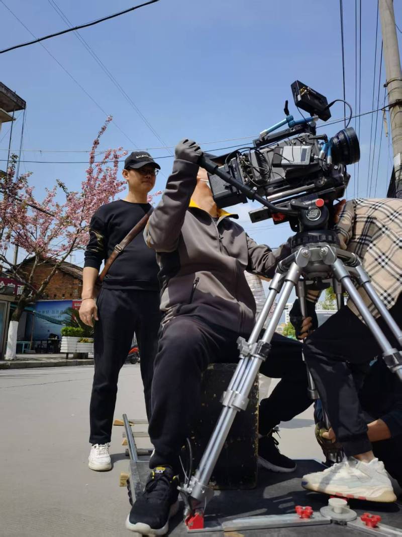 卫滨区广告片拍摄：快消品牌爆款之选，网感内容适配社媒传播！