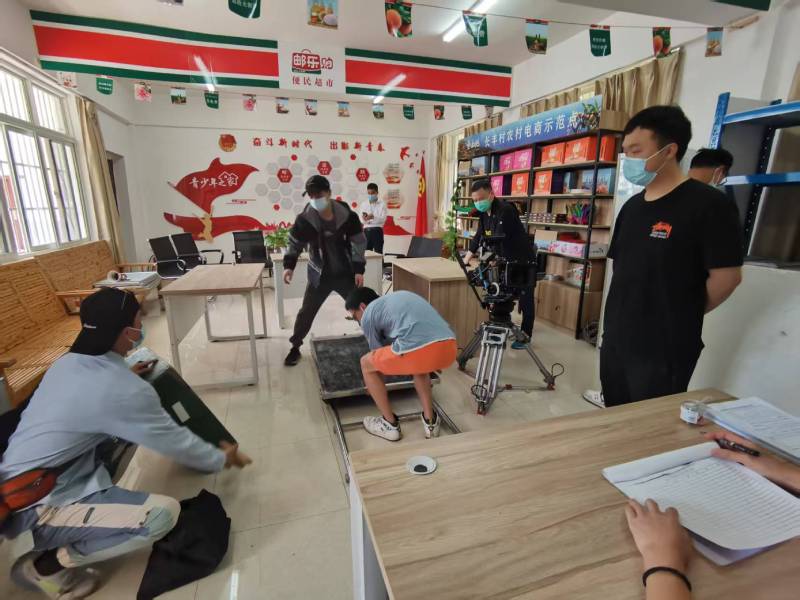 卫滨区广告片拍摄公司：极简主义践行者，少即是多的视觉哲学